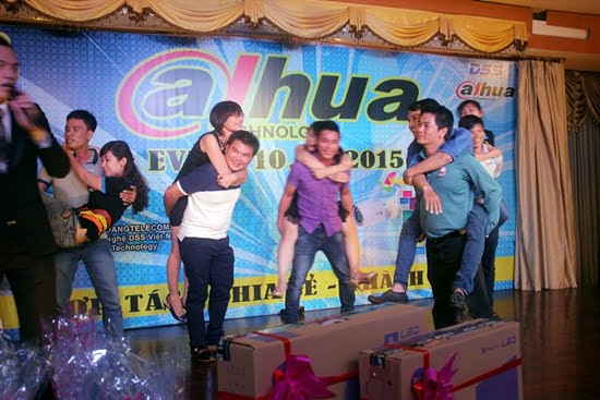 Gameshow "Nhảy theo nhạc" thật vui nhộn