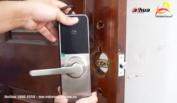 cửa điện tử Dahua -2
