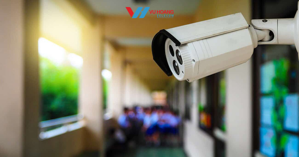 Camera Bullet – Bảo vệ cổng trường