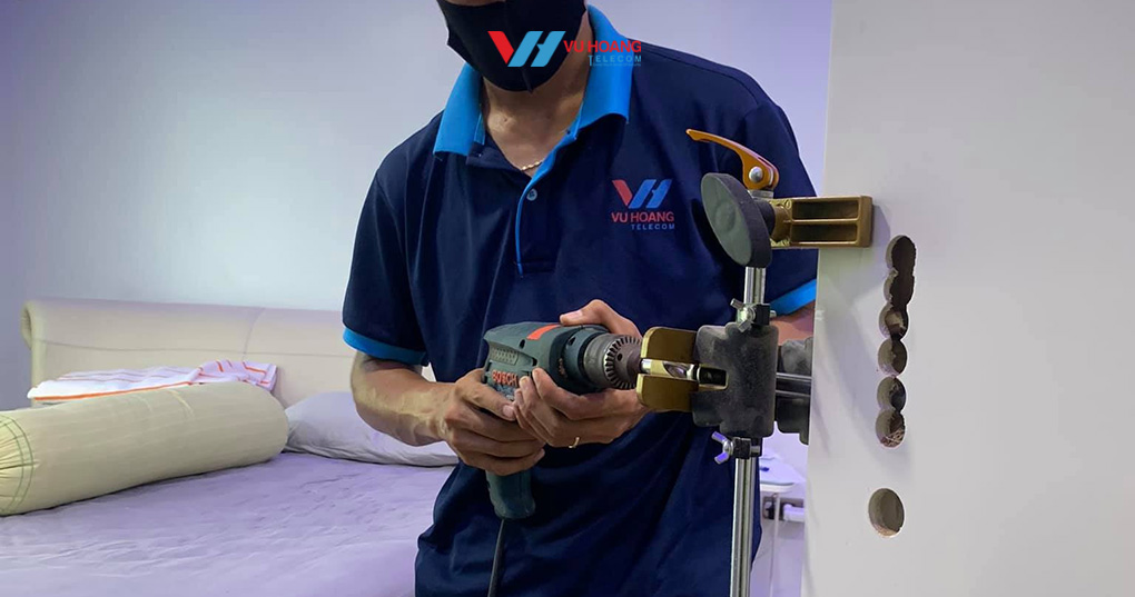 Lợi ích của dịch vụ lắp khóa vân tay cho cửa gỗ