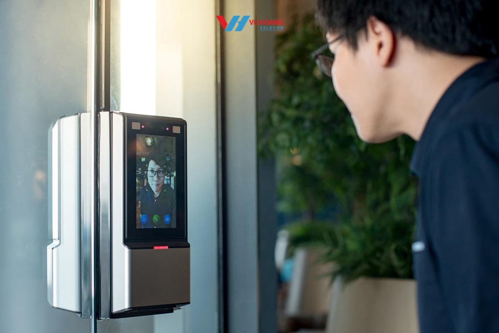 lắp đặt kiểm soát ra vào Hikvision cho công ty