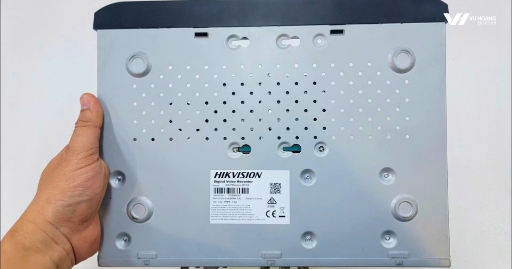 Bước 4 - Đóng Máy, Khởi Động Và Định Dạng Ổ